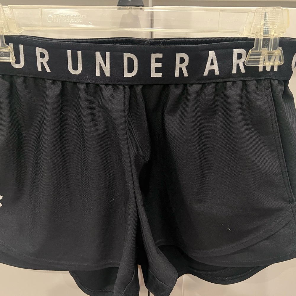 Under Armour Women's Black Shorts like new